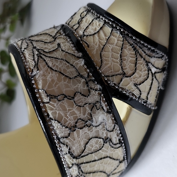 Large Resin High Heel Shoe Vanity Display - Picture 9 of 9